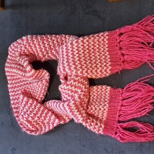 *Giveaway* Pink/White long Scarf